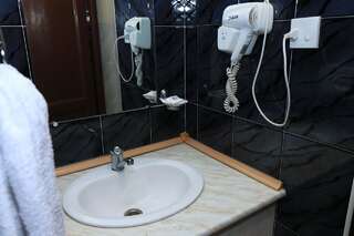 Отель Musa Ler Hotel Yerevan Ереван Стандартный двухместный номер с 2 отдельными кроватями-1