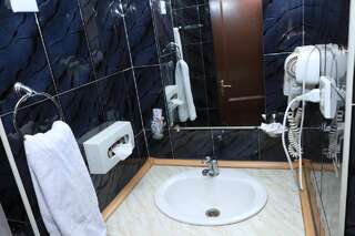 Отель Musa Ler Hotel Yerevan Ереван Стандартный двухместный номер с 2 отдельными кроватями-4