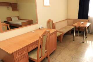 Отель Musa Ler Hotel Yerevan Ереван Стандартный двухместный номер с 2 отдельными кроватями-10